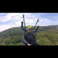 Marie Nováková (Charváty, 31) na Tandemovém paraglidingu - vyhlídkovém letu