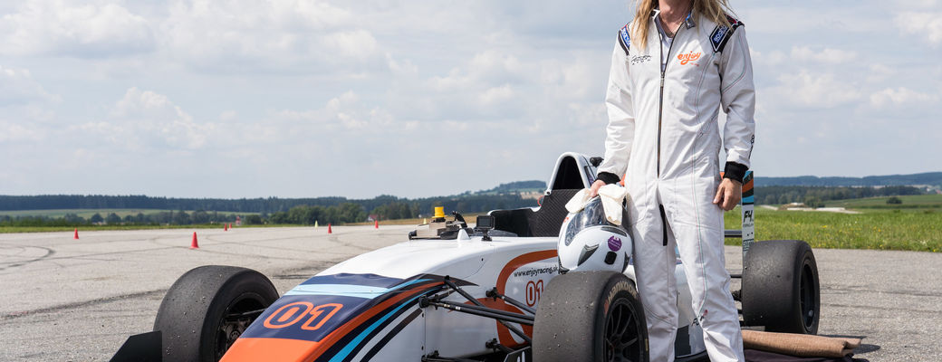 Přemek Forejt a formule F4 Mygale - sluší jim to, že? :)