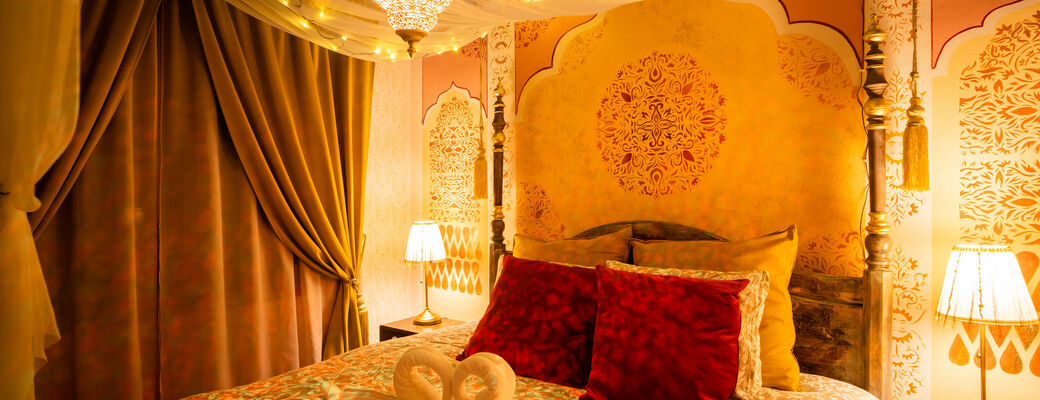 Interiér je vybaven v orientálním stylu