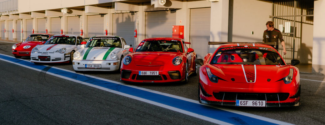 Vyberte si jedno z 6 generací Porsche 911, nebo vyzkoušíte rovnou všechny?