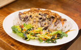 Vietnamská kuchyně (Bun Bo Nam Bo)