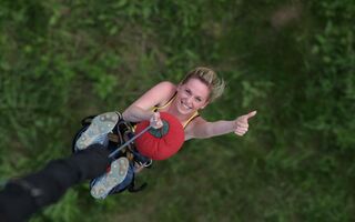 Sportovní zážitky - Bungee skok do houpačky