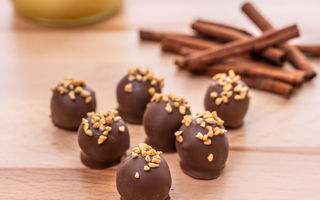 Vzdělávací zážitky - Domácí degustace čokolády s čokoládovnou Janek + krabice čokolád, pralinek a oříškového krému