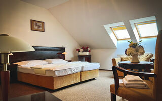 Ubytovaní budete v dvoulůžkovém pokoji.