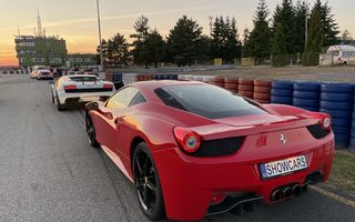 Jízda na okruhu v Mostě nebo Brně ve Ferrari 458 Italia.