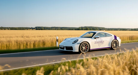 Porsche 911 Carrera 4S v designu Zážitky.cz