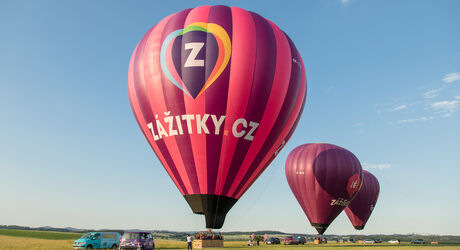 Největší, prostřední a nejmenší balóny z flotily Zážitky.cz.