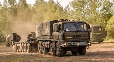 Tatra 815.
