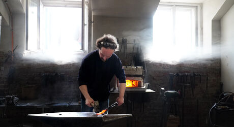 Vyzkoušejte si jedinečné kovářské řemeslo. 