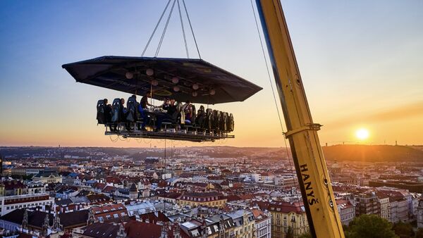 Oběd či večeře s nezapomenutelných výhledem.