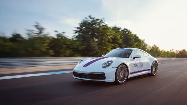Porsche 911 Carrera 4S v designu Zážitky.cz