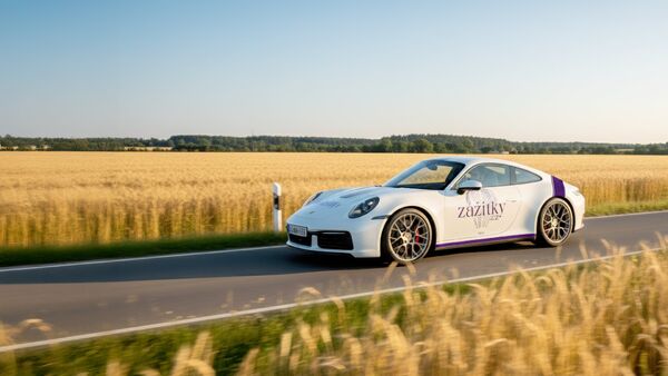Porsche 911 Carrera 4S v designu Zážitky.cz