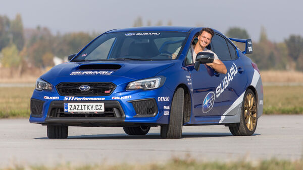 Jízda v Subaru Impreza WRX STI na polygonu