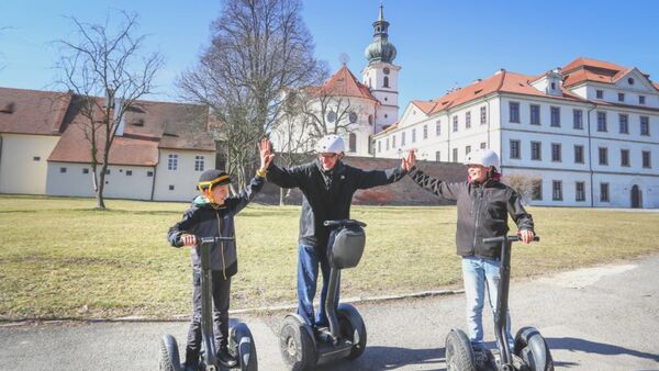 Jízdu na Segway zvládnou i děti. 