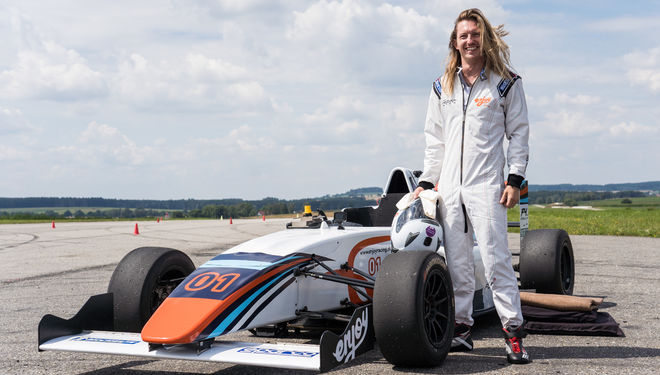 Přemek Forejt a formule F4 Mygale - sluší jim to, že? :)
