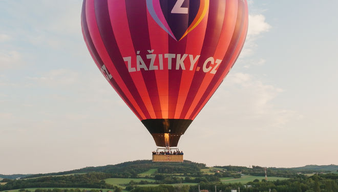Ve vybraných odletových místech se potkáte s obřím balónem pro 24 pasažérů.