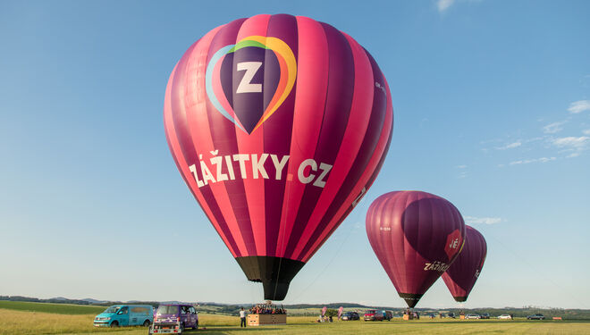 Největší, prostřední a nejmenší balóny z flotily Zážitky.cz.