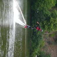 účastník zážitku (Praha 10 - Uhříněves, 32) na Flyboardingu