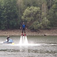 účastník zážitku (Brno, 28) na Flyboardingu