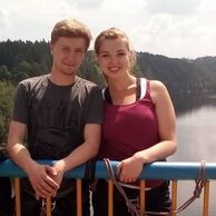 Iva Veškrnová (Jindřichův Hradec, 20) na Bungee jumping z mostu ve dvou