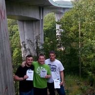 Tomáš Urban (Kolín, 35) na bungee jumpingu z mostu
