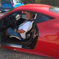 Jaroslav KOTULA (Chropyně, 64) na Jizdě ve Ferrari 458 Italia