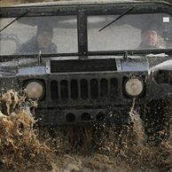 Bohumil Kučera (Kladno, 50) na Projížďce ve vojenském Humvee