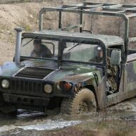 Bohumil Kučera (Kladno, 50) na Projížďce ve vojenském Humvee