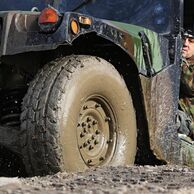 Bohumil Kučera (Kladno, 50) na Projížďce ve vojenském Humvee