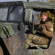 Bohumil Kučera (Kladno, 50) na Projížďce ve vojenském Humvee