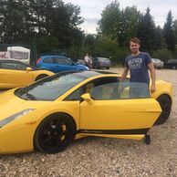 Michal Mára (Praha, 30) na jízdě v Lamborghini Gallardo