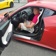 účastník zážitku (Jindřichův Hradec, 61) na Jizdě ve Ferrari 458 Italia