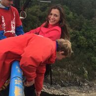 Veronika Hajdová (Liberec, 30) na bungee jumpingu z mostu