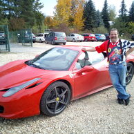 Jaroslav Dušek (Varnsdorf, 58) na Jizdě ve Ferrari 458 Italia