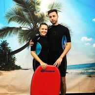 Jaroslav Lachman (Praha, 23) na surfařském simulátoru