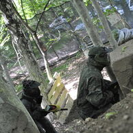 účastník zážitku (Praha, 25) na Paintballu