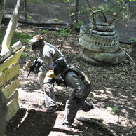 účastník zážitku (Praha, 30) na Paintballu