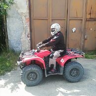 Milan Obst (Kostomlaty nad Labem, 60) na Offroad jízdě na čtyřkolkách