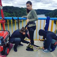 Veronika Herzogová (Dvory nad Lužnicí, 21) na bungee jumpingu