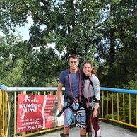 Martina Dastychová (Plzeň, 24) na bungee skoku do houpačky ve dvou