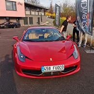 Daniel Kubina (Ludgeřovice, 40) na Jízdě ve Ferrari na Moravě