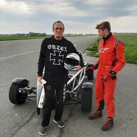 Jiří Hargaš (Klášterec nad Ohří, 64) na Jízdě v Ariel Atom na okruhu