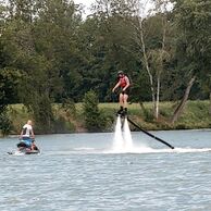 Matouš Nýč (Náchod, 20) na Jetpacku