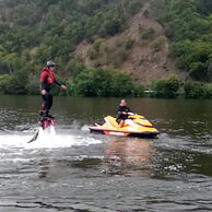 účastník zážitku (Kolín, 35) na Flyboardingu