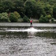 účastník zážitku (Louny, 53) na Flyboardingu