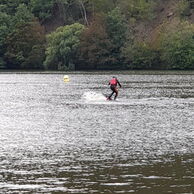 Attila Szücs (Praha, 40) na Flyboardingu