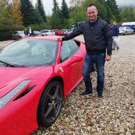 Ivan Procházka (Ústí nad Labem, 33) na Jizdě ve Ferrari 458 Italia