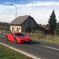 Petr Janda (Hejnice, 18) na Jizdě ve Ferrari 458 Italia