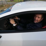účastník zážitku (Náchod, 50) na jízdě v Lamborghini Huracán