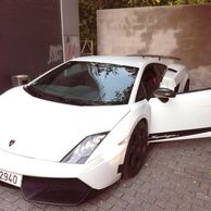 Pavel Snášel (Prostějov, 52) na jízdě v Lamborghini Huracán nebo Gallardo